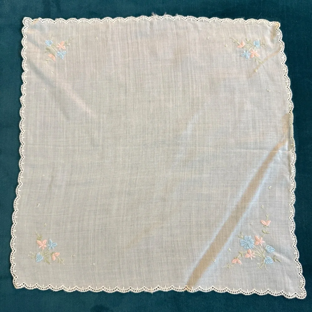Vintage Handkerchief Embroidered Floral Lace Trim Cotton Linen Blend Set‎ of 2